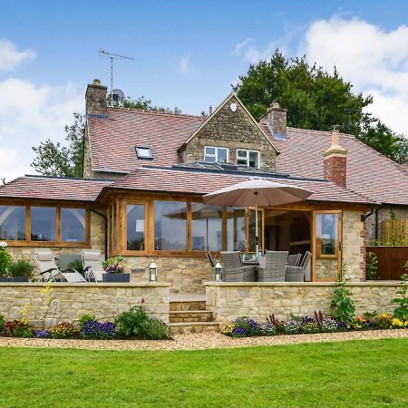 Hyde Tyning Cottage Minchinhampton Exterior foto