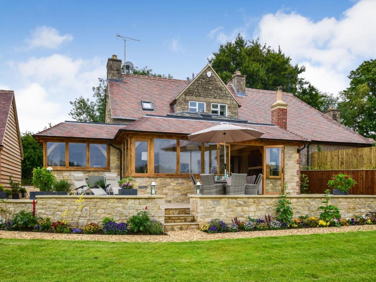 Hyde Tyning Cottage Minchinhampton Exterior foto